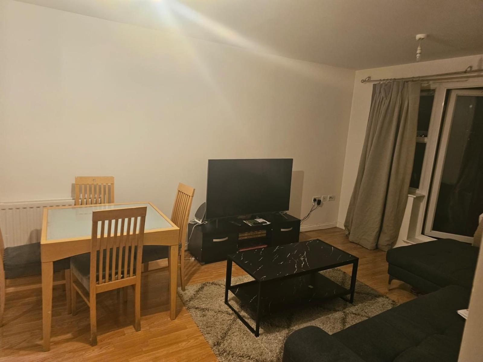 Big Double Room With Bathroom In 2 Bedroom Flat Kitchen Is Shared Harrow on the Hill Εξωτερικό φωτογραφία